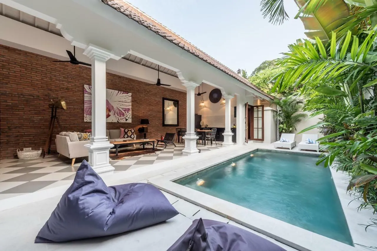 Central 3 Bedroom Villa Close To Seminyak Beach