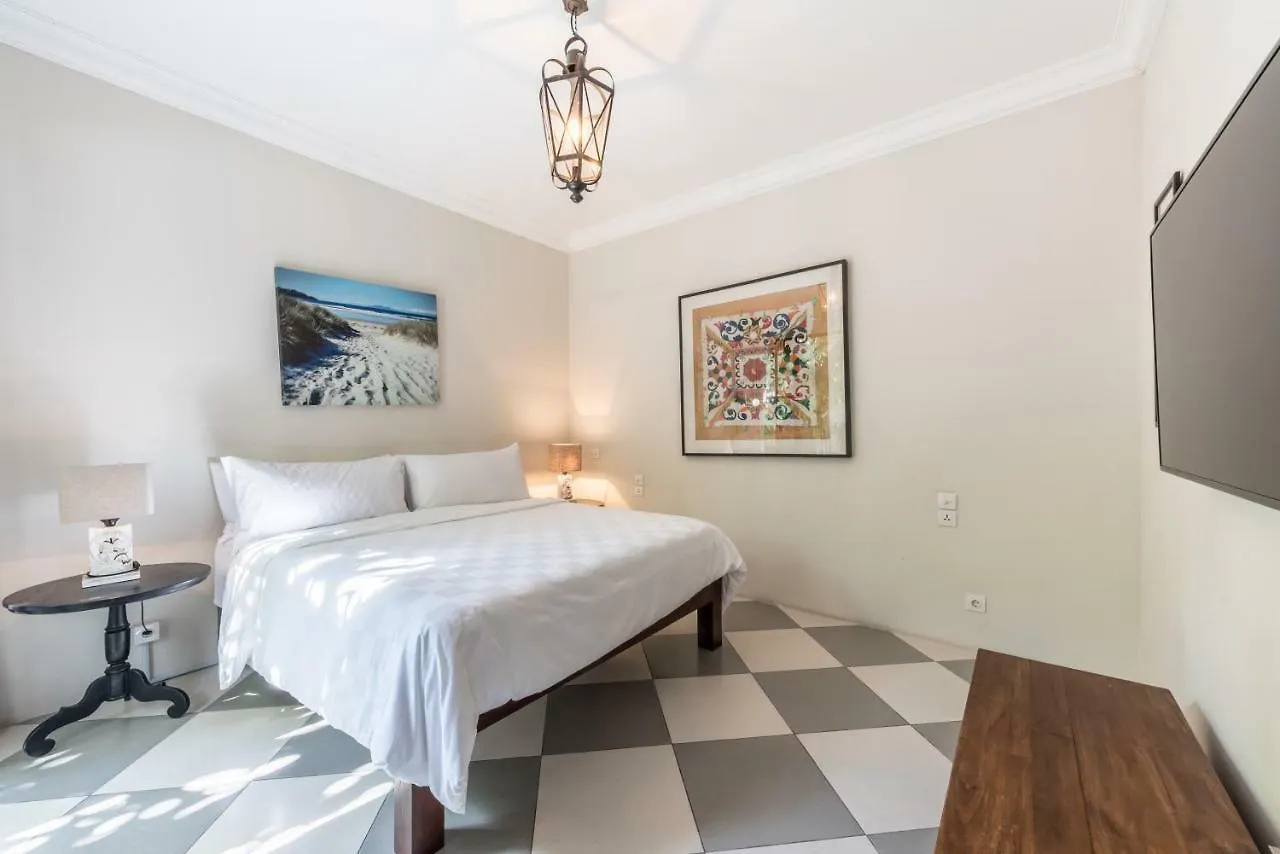 Central 3 Bedroom Villa Close To Seminyak Beach